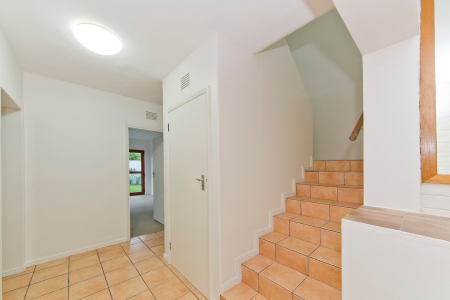 6 Bedroom Property for Sale in Leisure Isle Western Cape